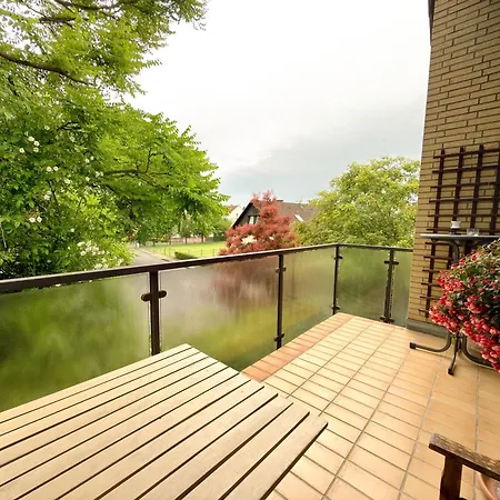 Gemuetliche Dachgeschosswohnung Mit Balkon * Rosdorf