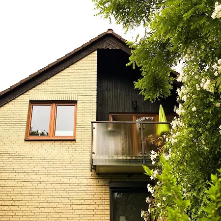 Διαμέρισμα Gemuetliche Dachgeschosswohnung Mit Balkon Rosdorf (Lower-Saxony)